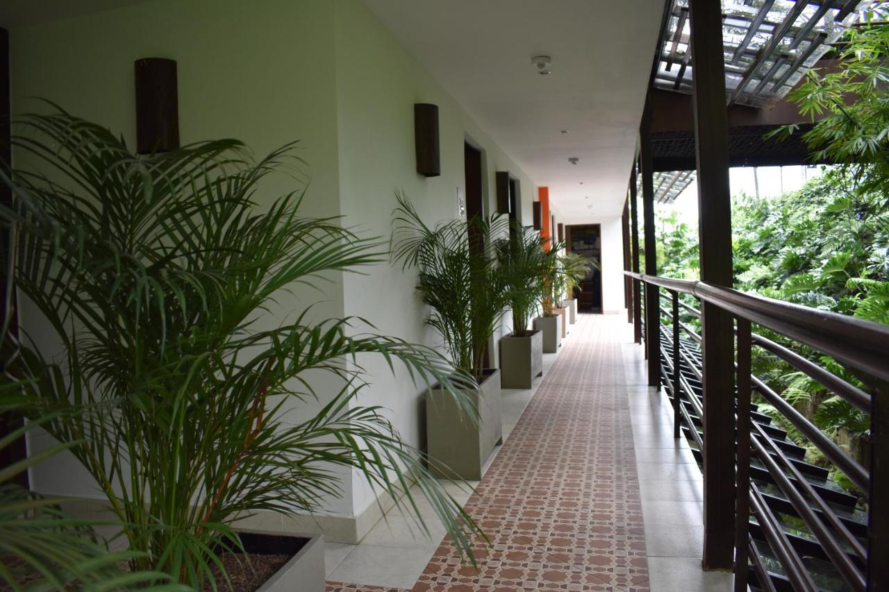 Hotel Bambu Inn Σαλέντο Εξωτερικό φωτογραφία