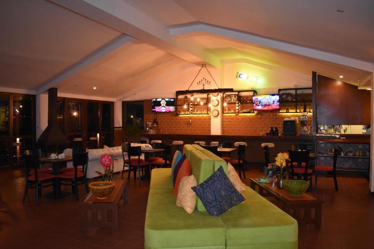 Hotel Bambu Inn Σαλέντο Εξωτερικό φωτογραφία