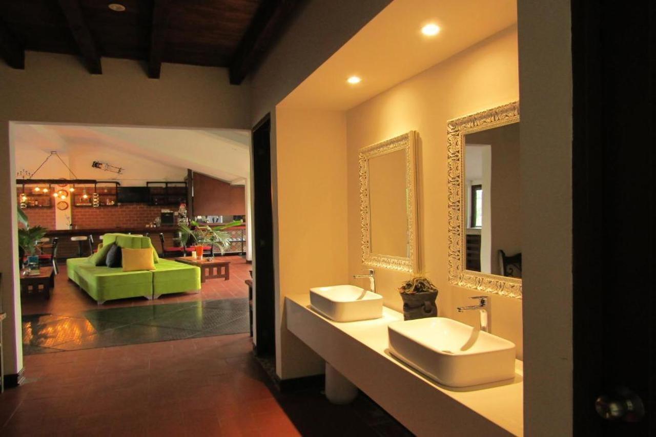 Hotel Bambu Inn Σαλέντο Εξωτερικό φωτογραφία