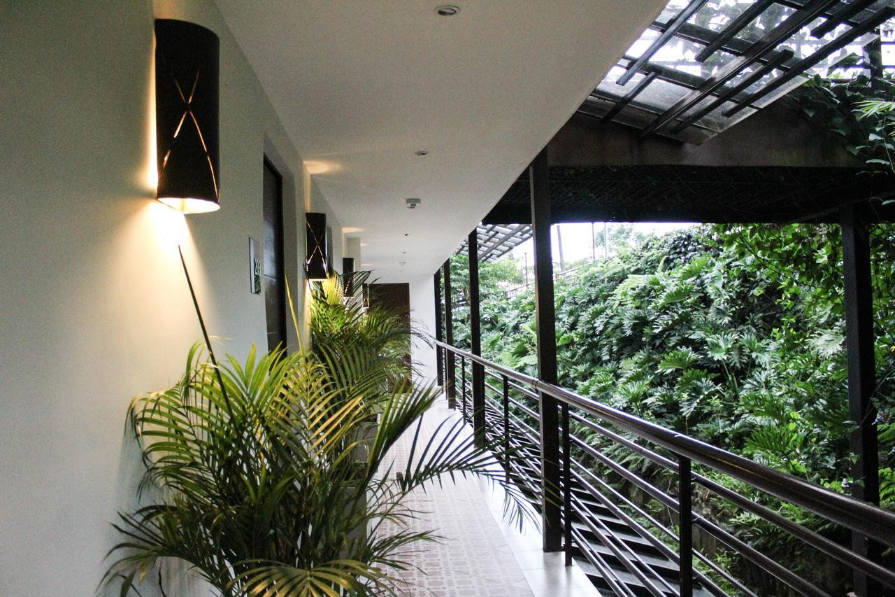 Hotel Bambu Inn Σαλέντο Εξωτερικό φωτογραφία
