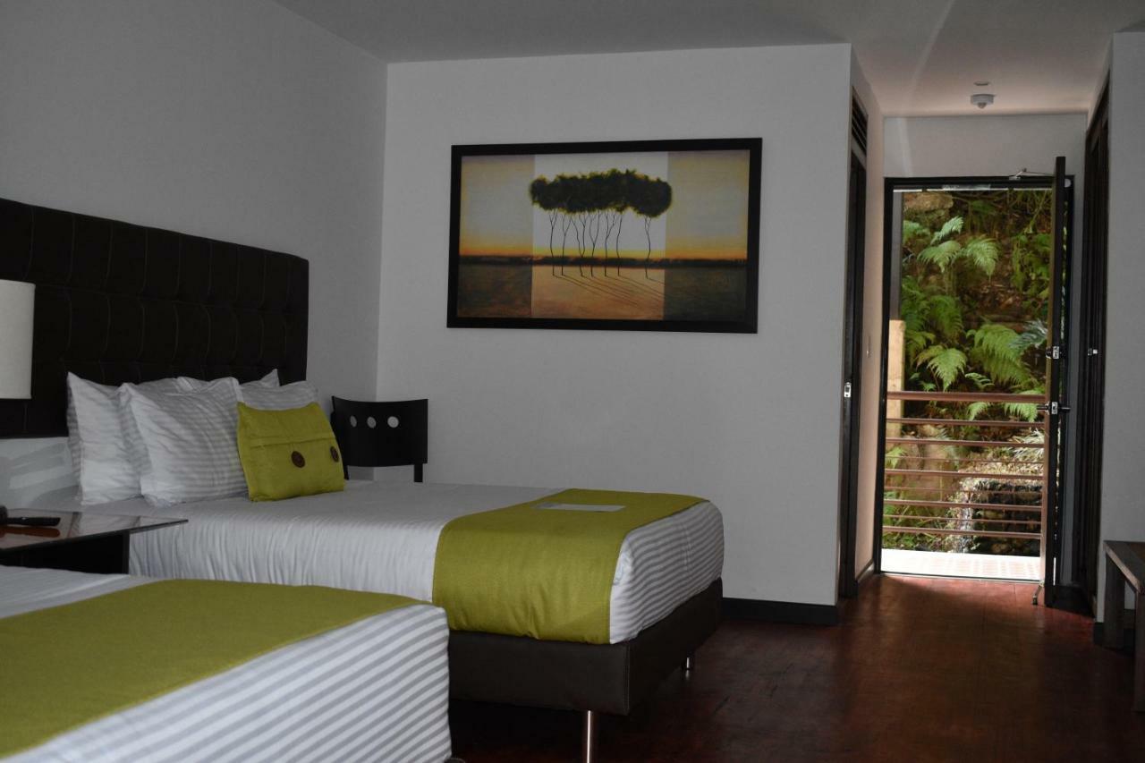 Hotel Bambu Inn Σαλέντο Εξωτερικό φωτογραφία