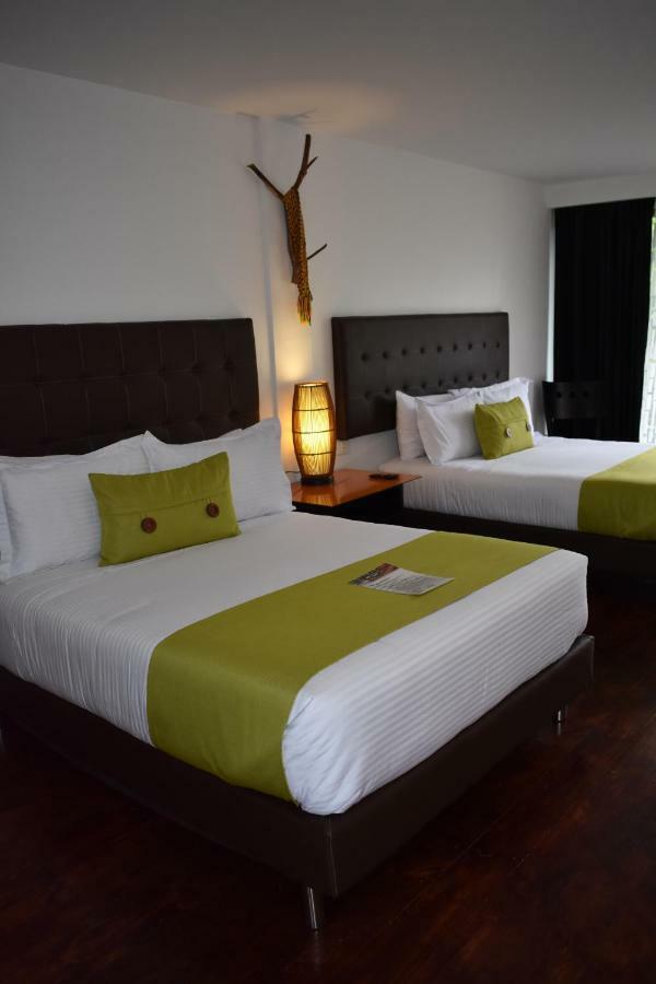 Hotel Bambu Inn Σαλέντο Εξωτερικό φωτογραφία