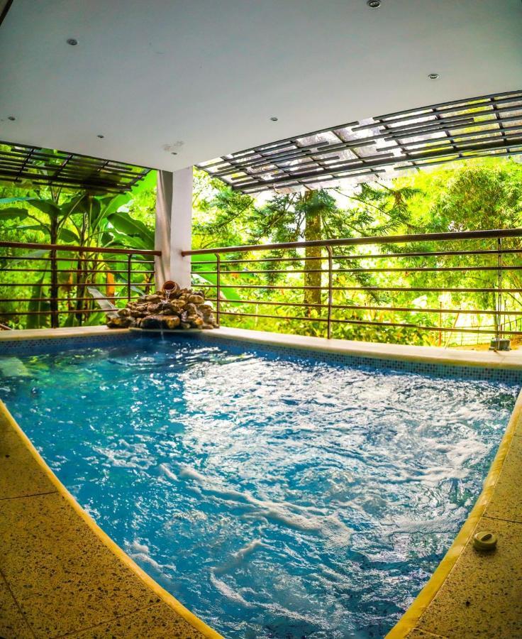 Hotel Bambu Inn Σαλέντο Εξωτερικό φωτογραφία
